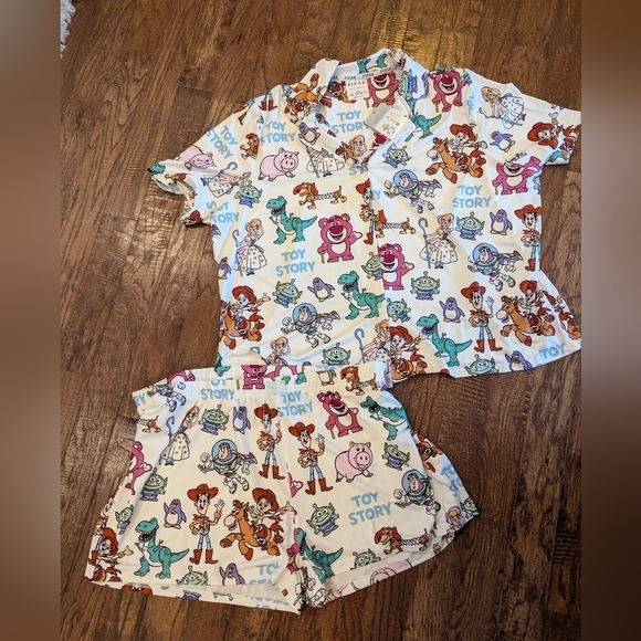 Disney Pixar Toy Story Women's Sleepwear Set Size 2X 18/20 - Picture 3 of 9